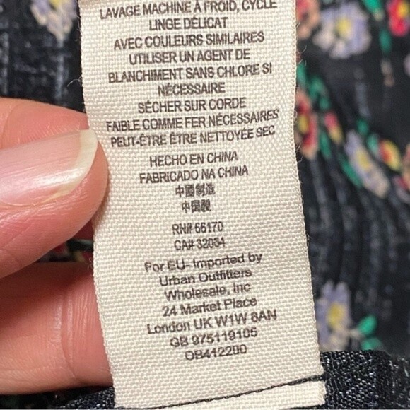 Free People Dress Women’s Size XS Black with Floral Print Buttondown Shirt Dress - Picture 11 of 15